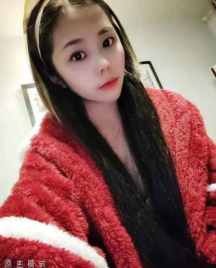 龙华小美女