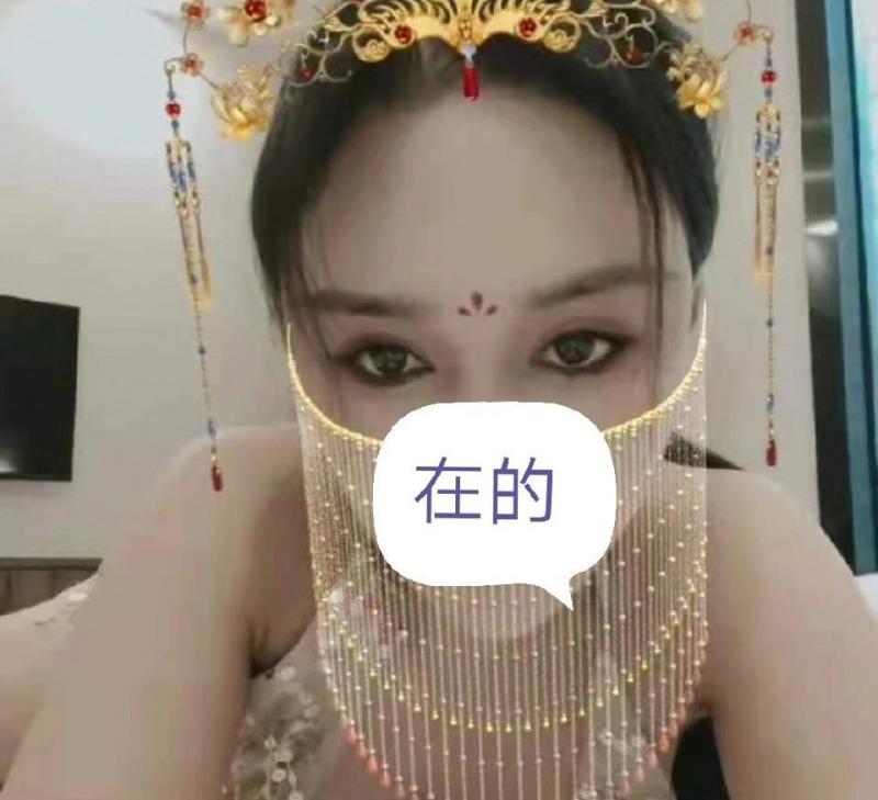 高铁南站附近的美女