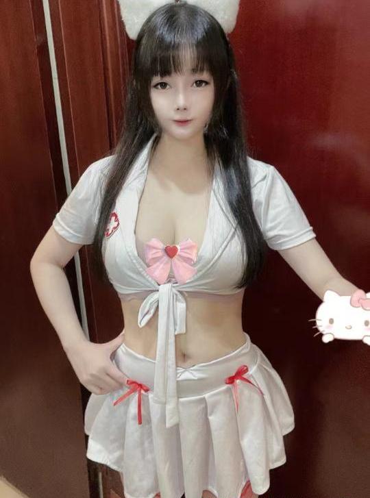 丰乳肥臀小瑶