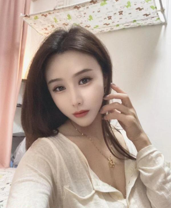 黑丝美腿御姐婷婷