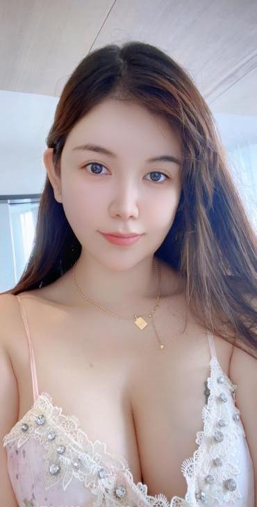 福田大胸美女